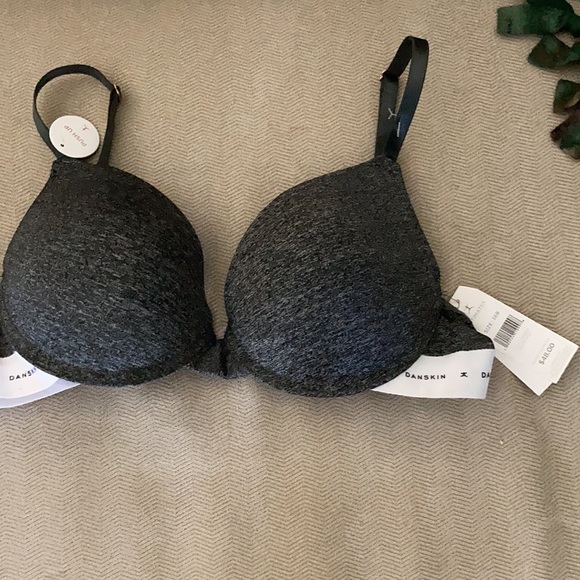 Danskin intimates 36B Underwire bra - Picture 2 of 5